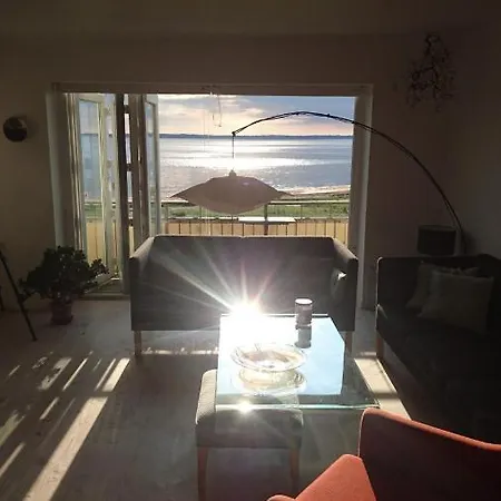 לינה וארוחת בוקר B&B Strandhuset