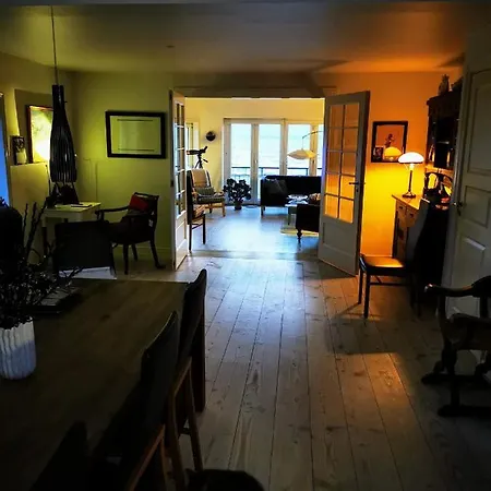 Bed & Breakfast Strandhuset Tranekær