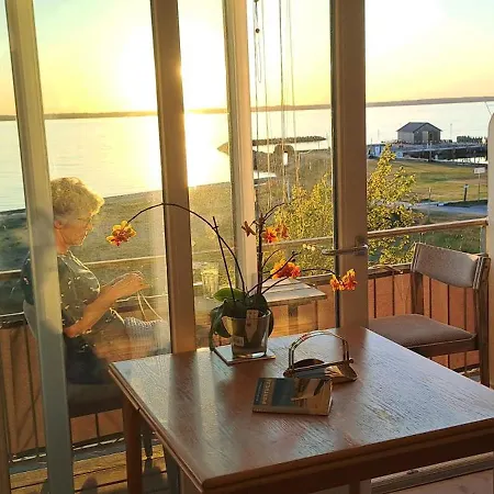 Bed & Breakfast Strandhuset 3*