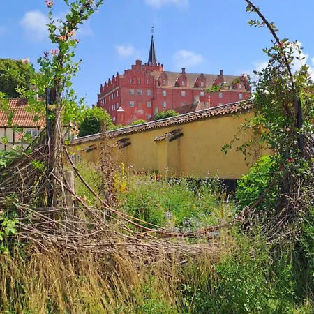 Strandhuset 3* Tranekær