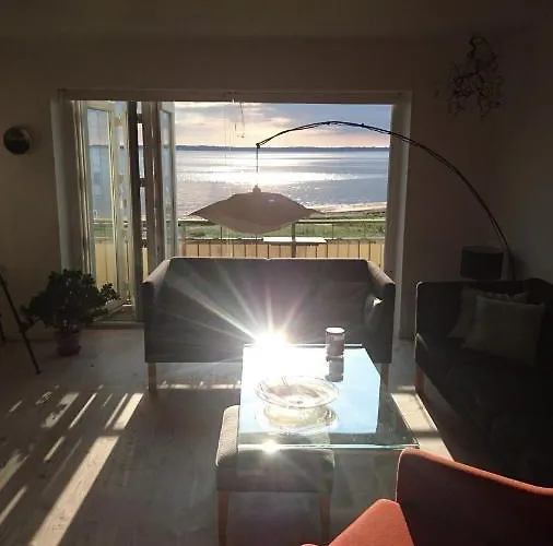 فندق مبيت وإفطار B&B Strandhuset